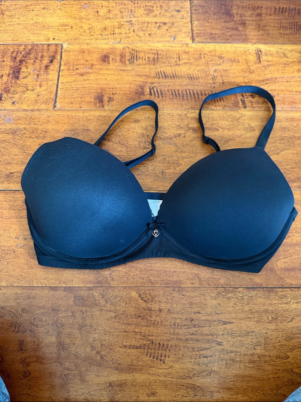 Victoria's Secret Black Molded T-Shirt Bra